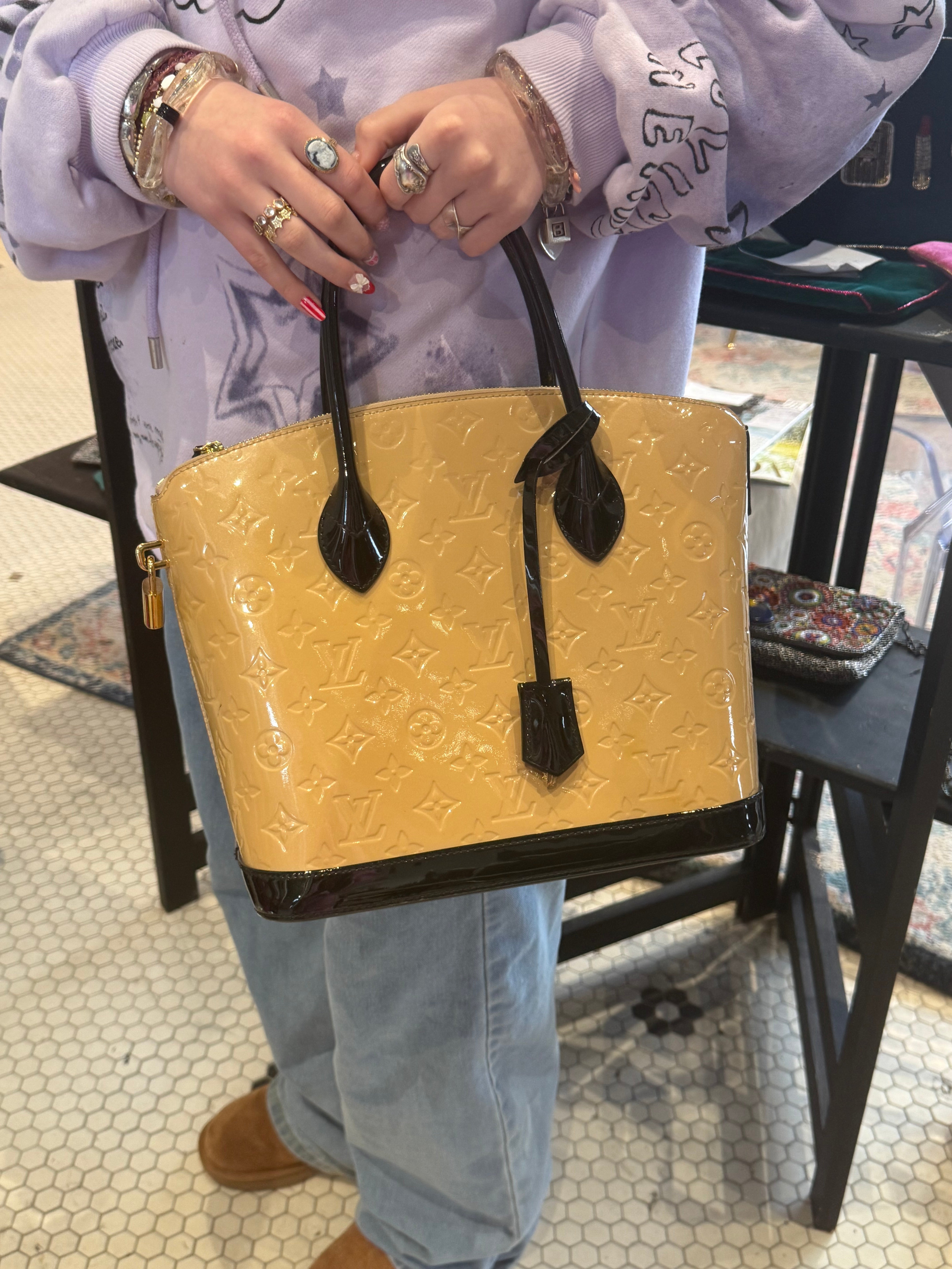 Louis Vuitton Vernis Lockit PM Dune
