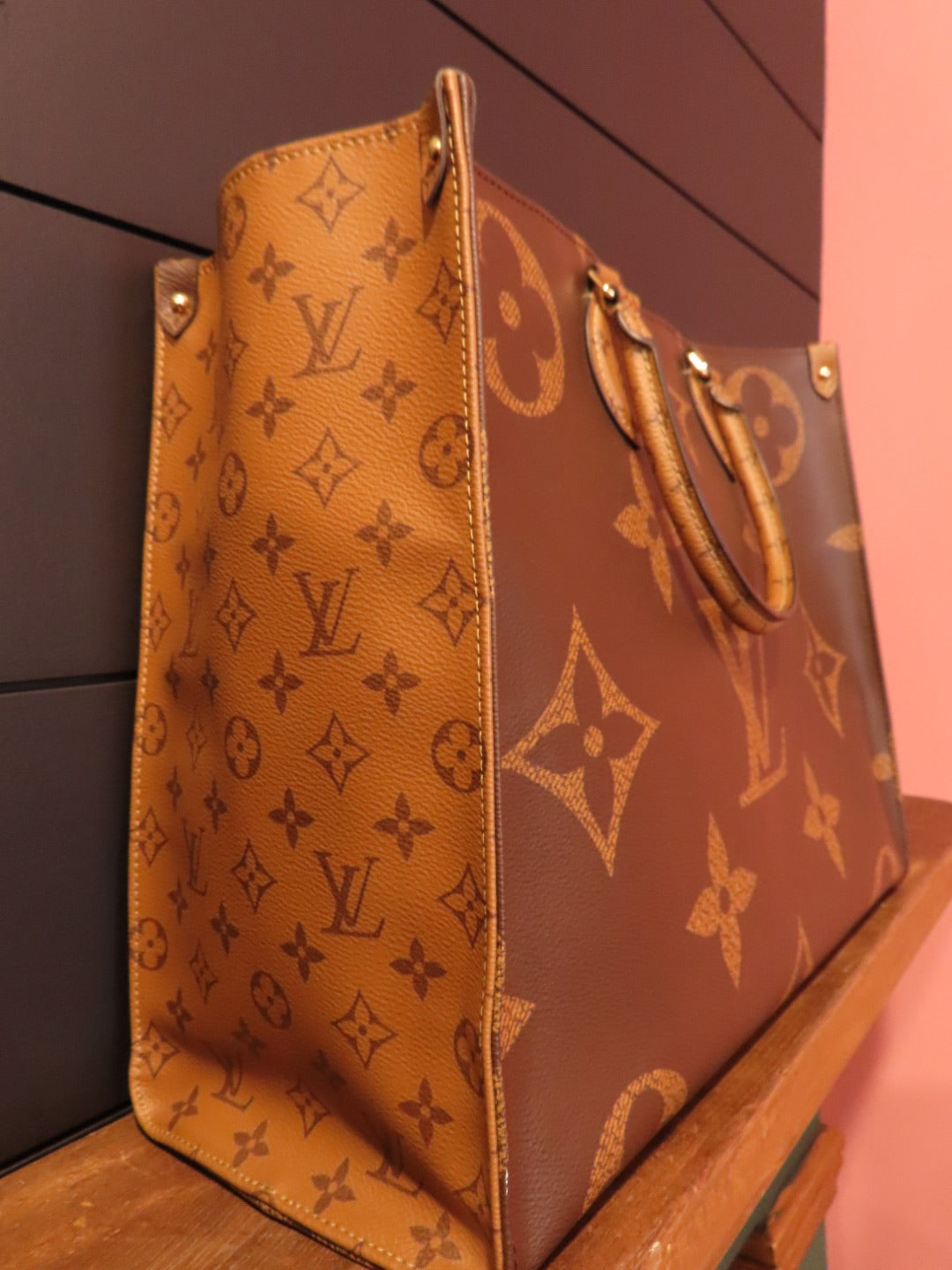 Louis Vuitton Reverse Monogram Giant Onthego MM