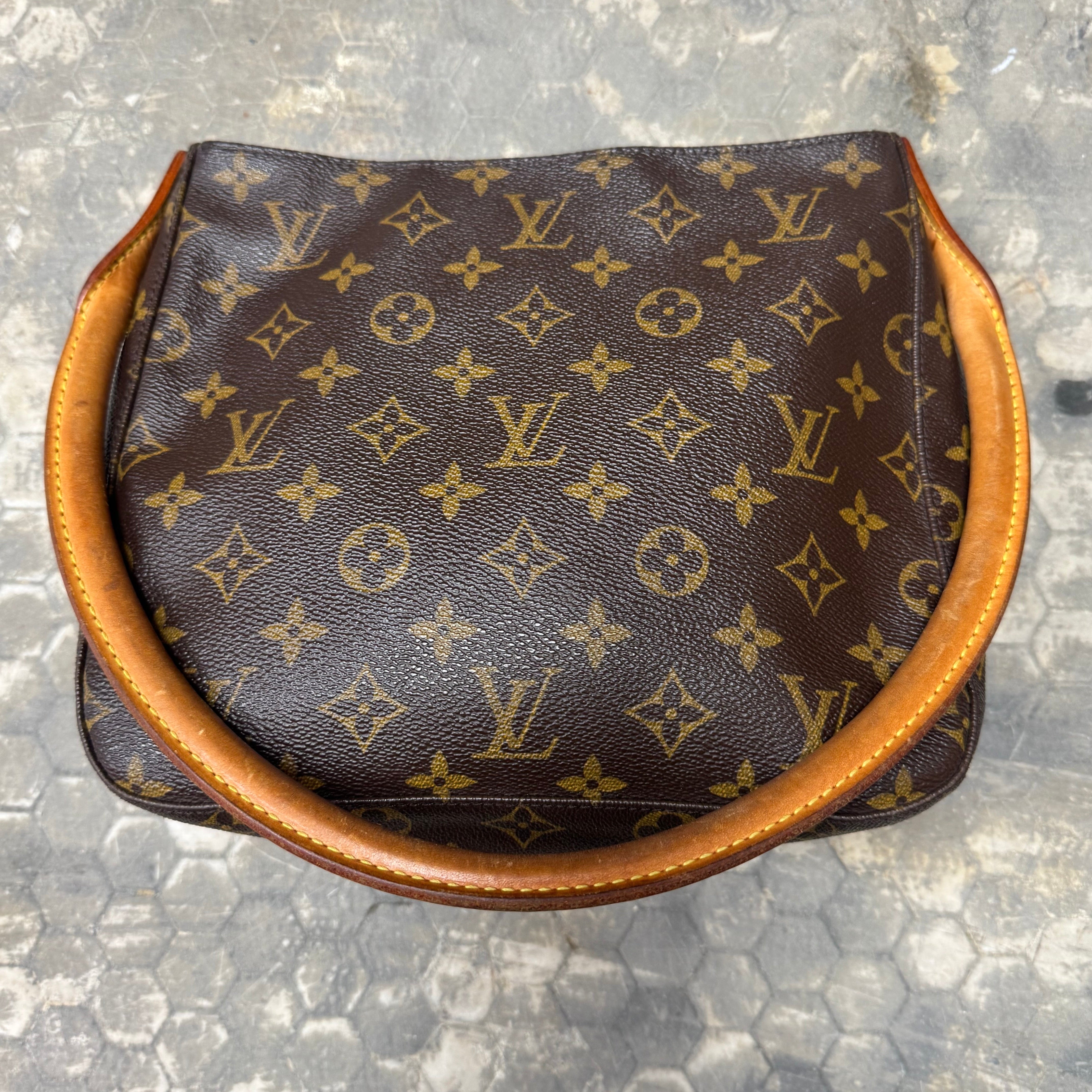 Louis Vuitton Looping MM Monogram Shoulder Bag