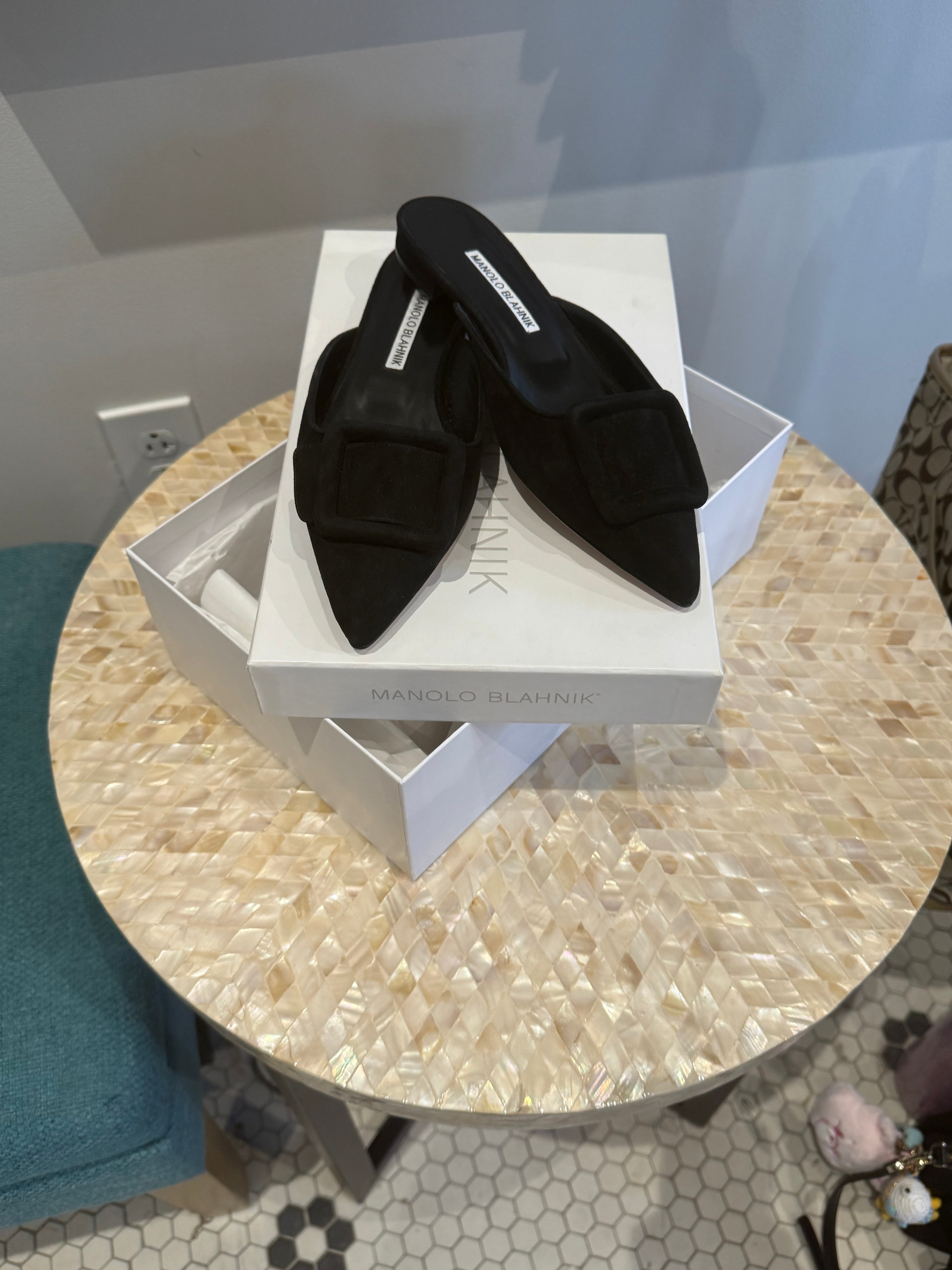 Manolo Blanhik mules size 36