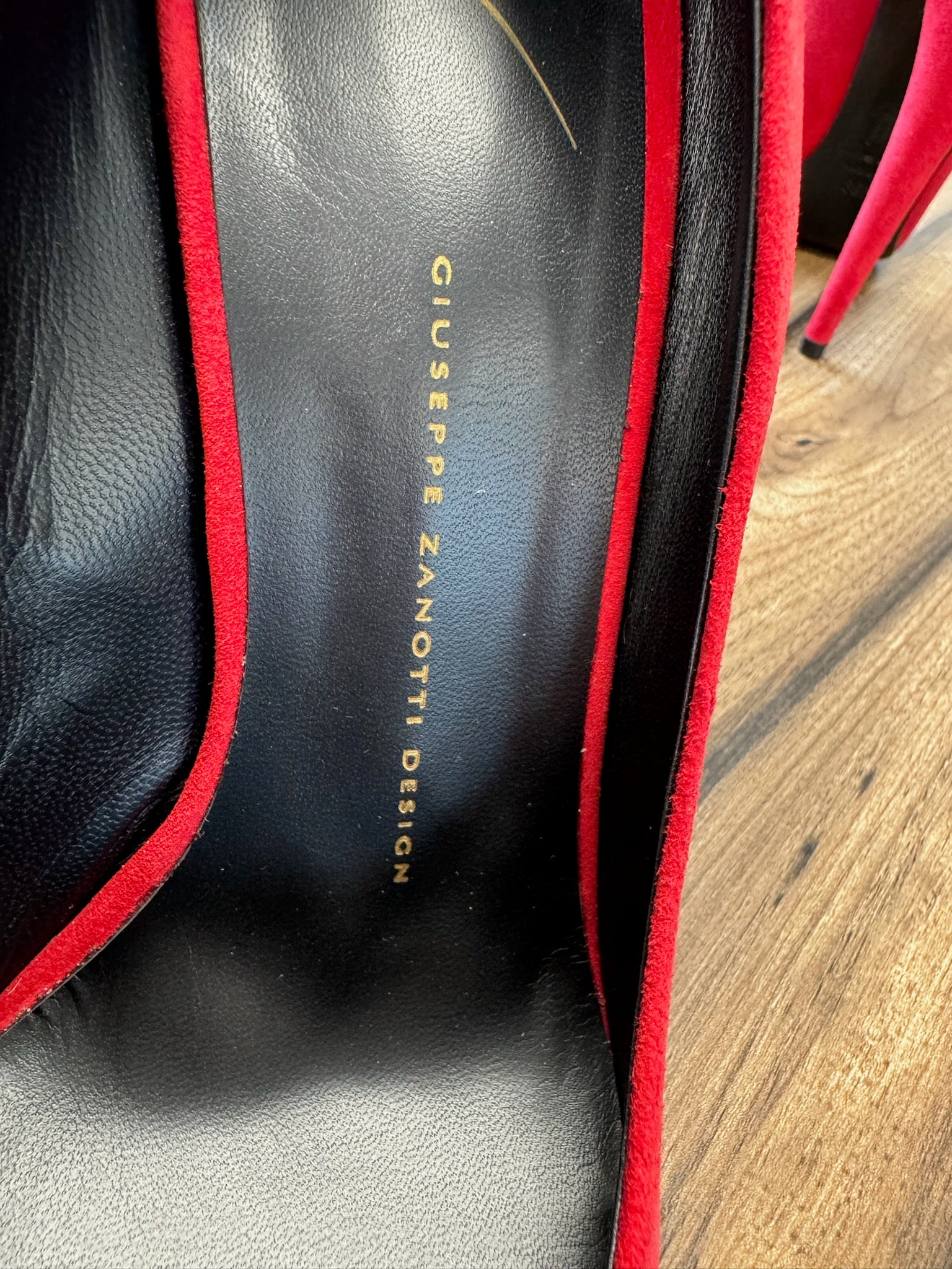 GIUSEPPE ZANOTTI HEELS SIZE 39.5
