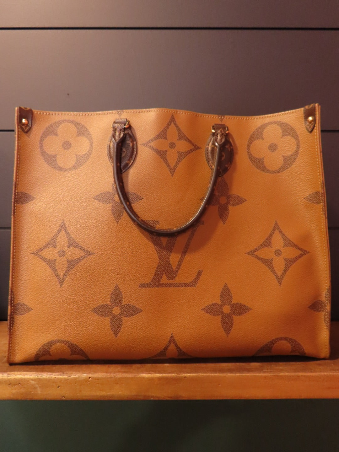 Louis Vuitton Reverse Monogram Giant Onthego MM